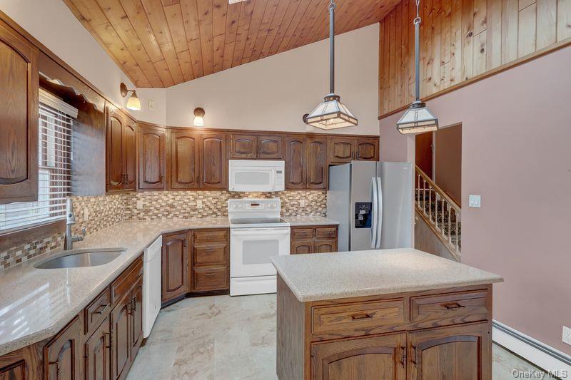 Single Family Independence  Suffolk County, NY 11702, MLS-980570-14