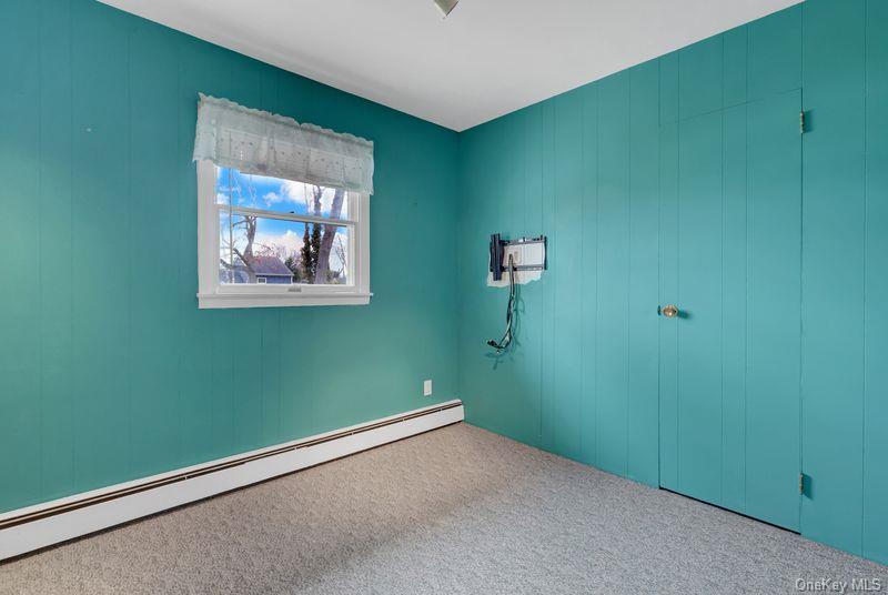 Single Family Independence  Suffolk County, NY 11702, MLS-980570-20