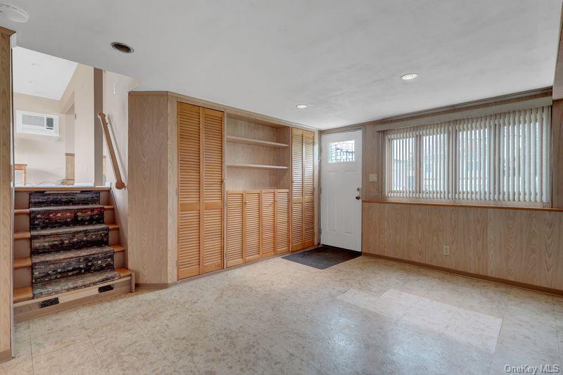 Single Family Independence  Suffolk County, NY 11702, MLS-980570-22