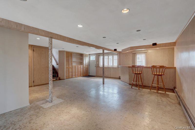 Single Family Independence  Suffolk County, NY 11702, MLS-980570-25