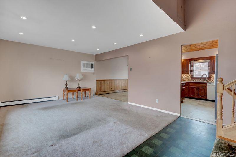Single Family Independence  Suffolk County, NY 11702, MLS-980570-7