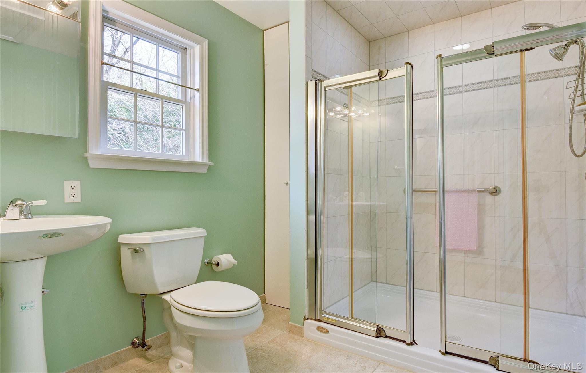 Single Family Kathwood Road Westchester County, NY 10607, MLS-980577-22
