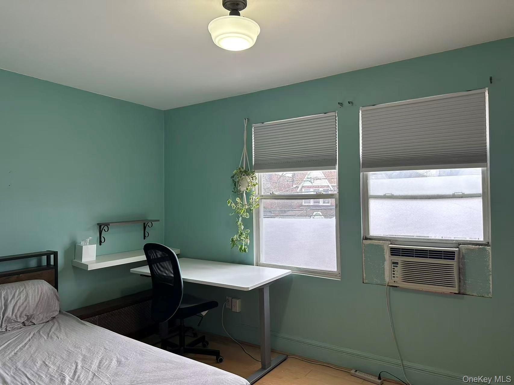 Single Family 105th Queens, NY 11416, MLS-980582-11