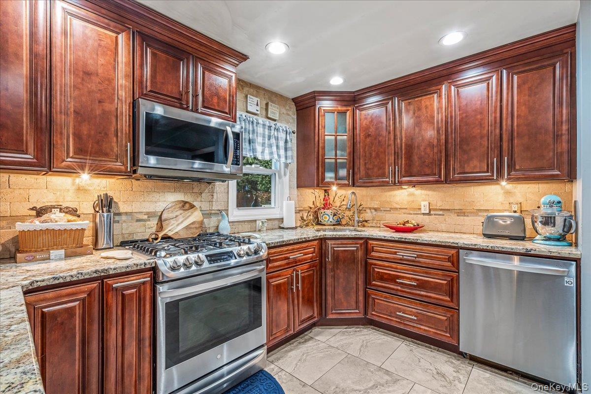Single Family Highland  Nassau County, NY 11510, MLS-980591-4