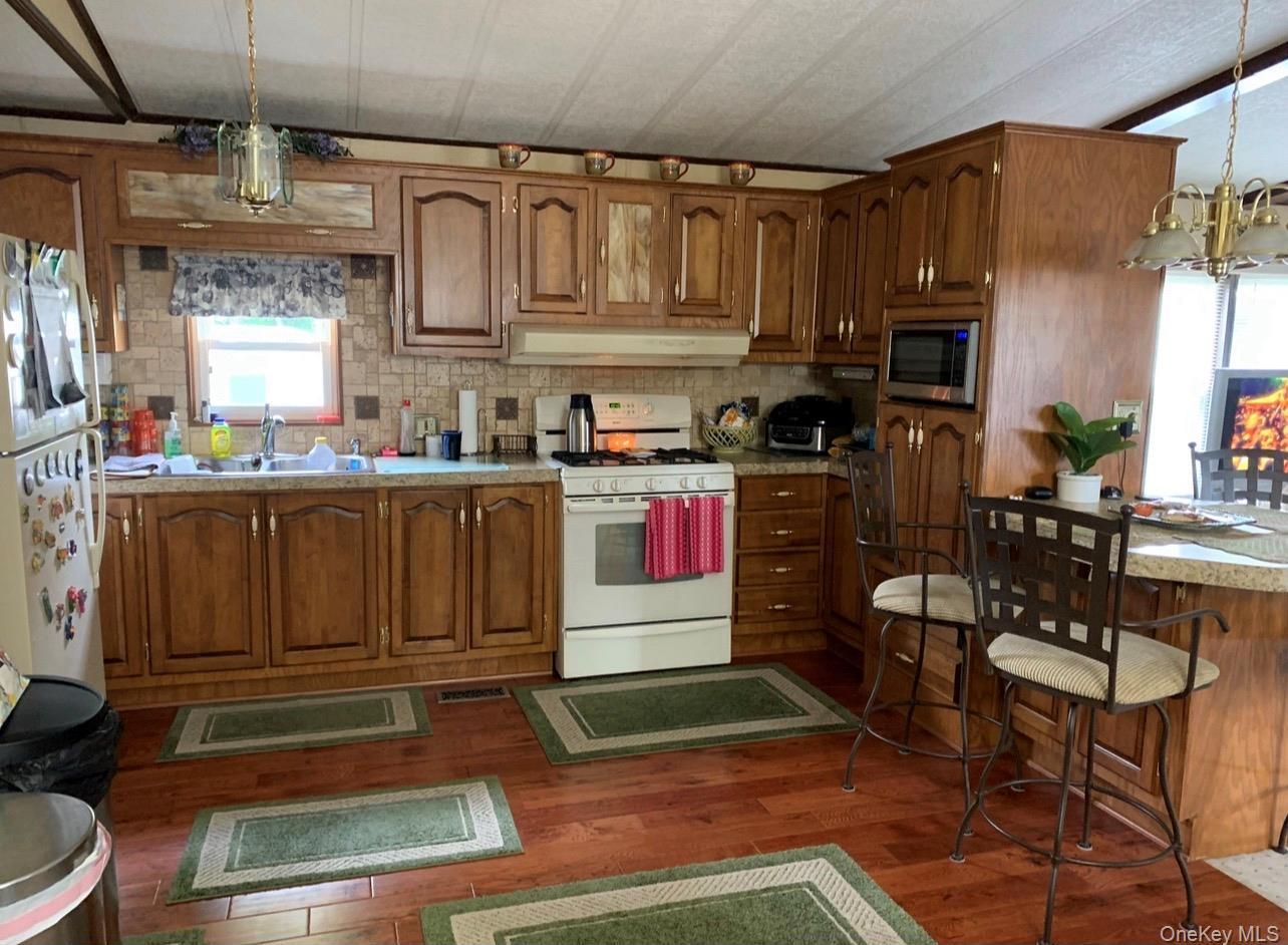 Single Family West Mountainview Mhp  Rockland County, NY 10980, MLS-980606-15