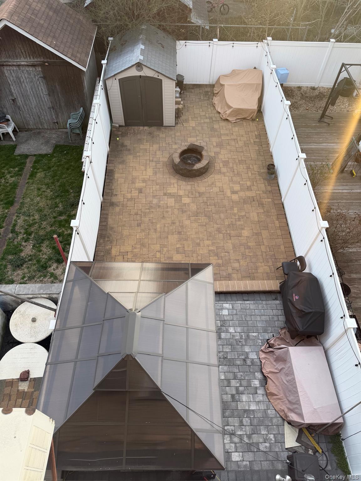 Single Family Vincent  Bronx, NY 10465, MLS-980632-35