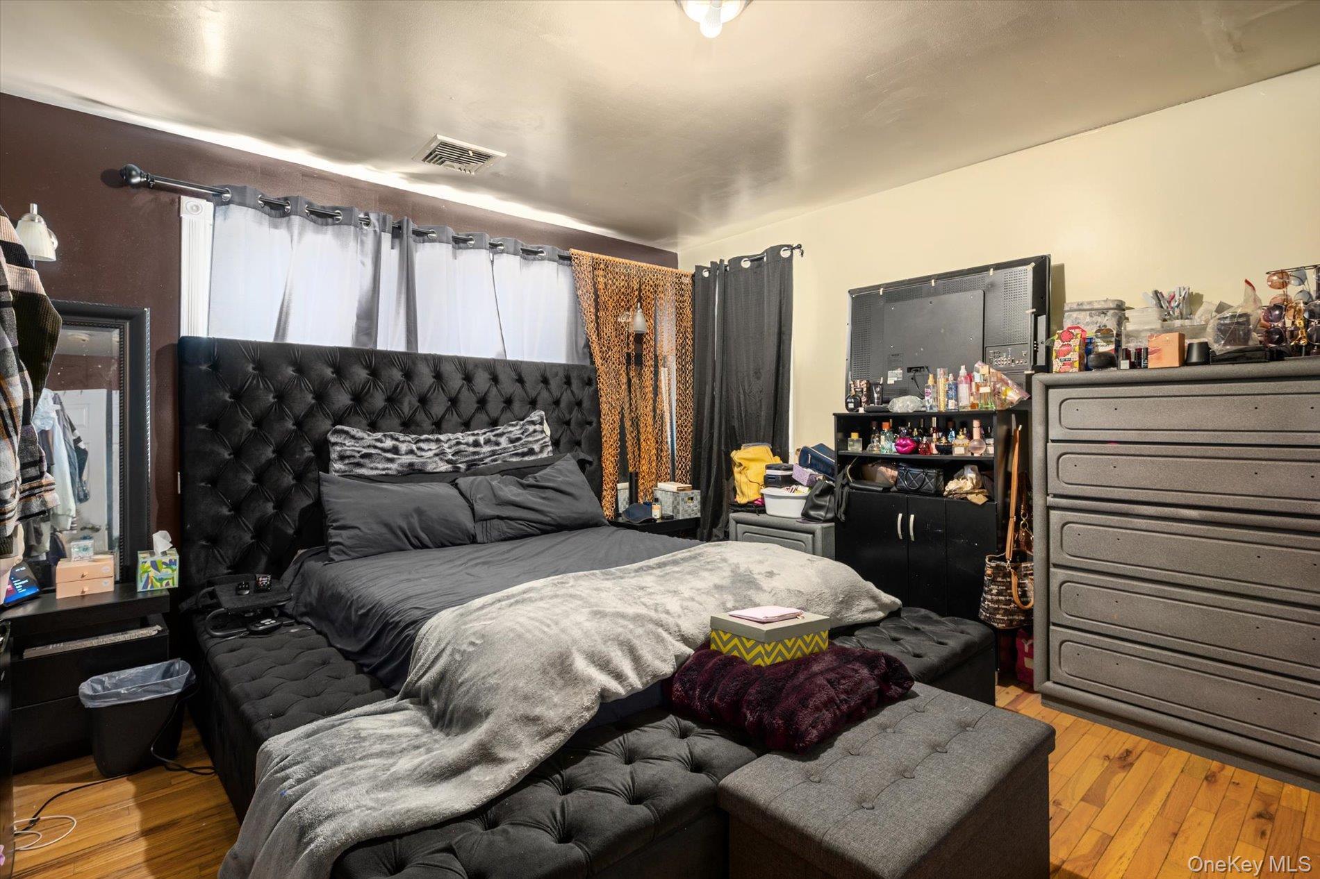 Single Family Beechwood  Nassau County, NY 11575, MLS-980636-13