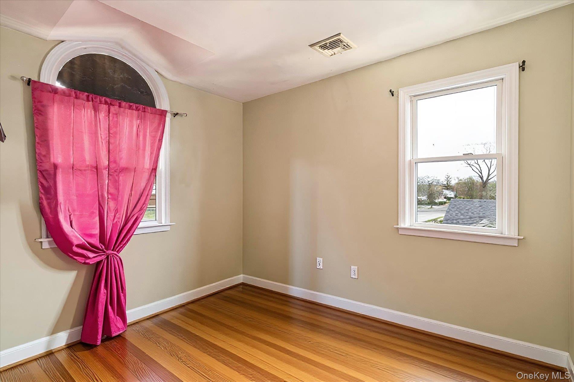 Single Family Beechwood  Nassau County, NY 11575, MLS-980636-17