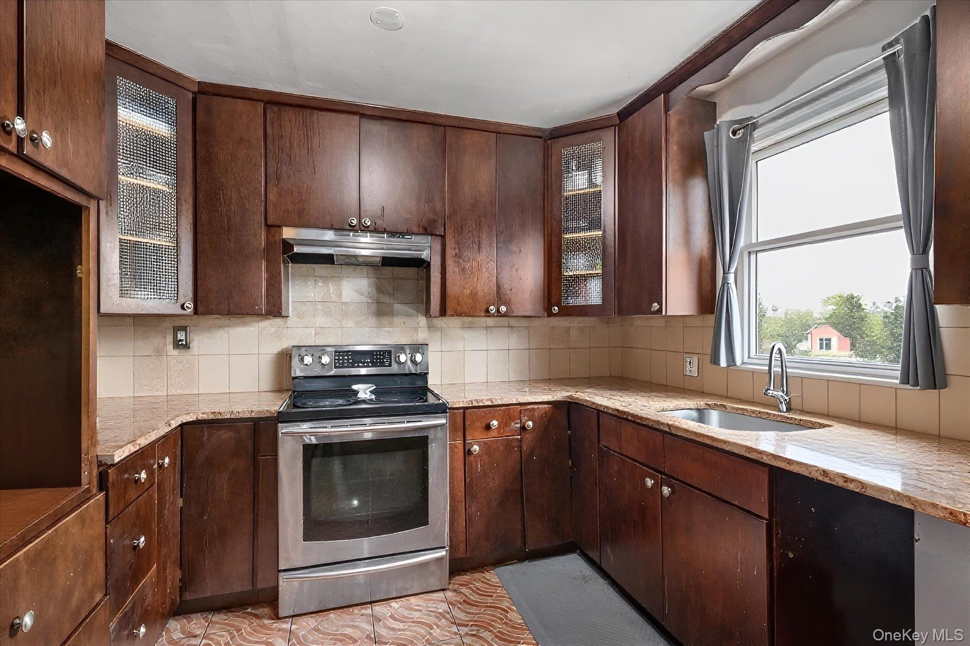 Single Family Beechwood  Nassau County, NY 11575, MLS-980636-18