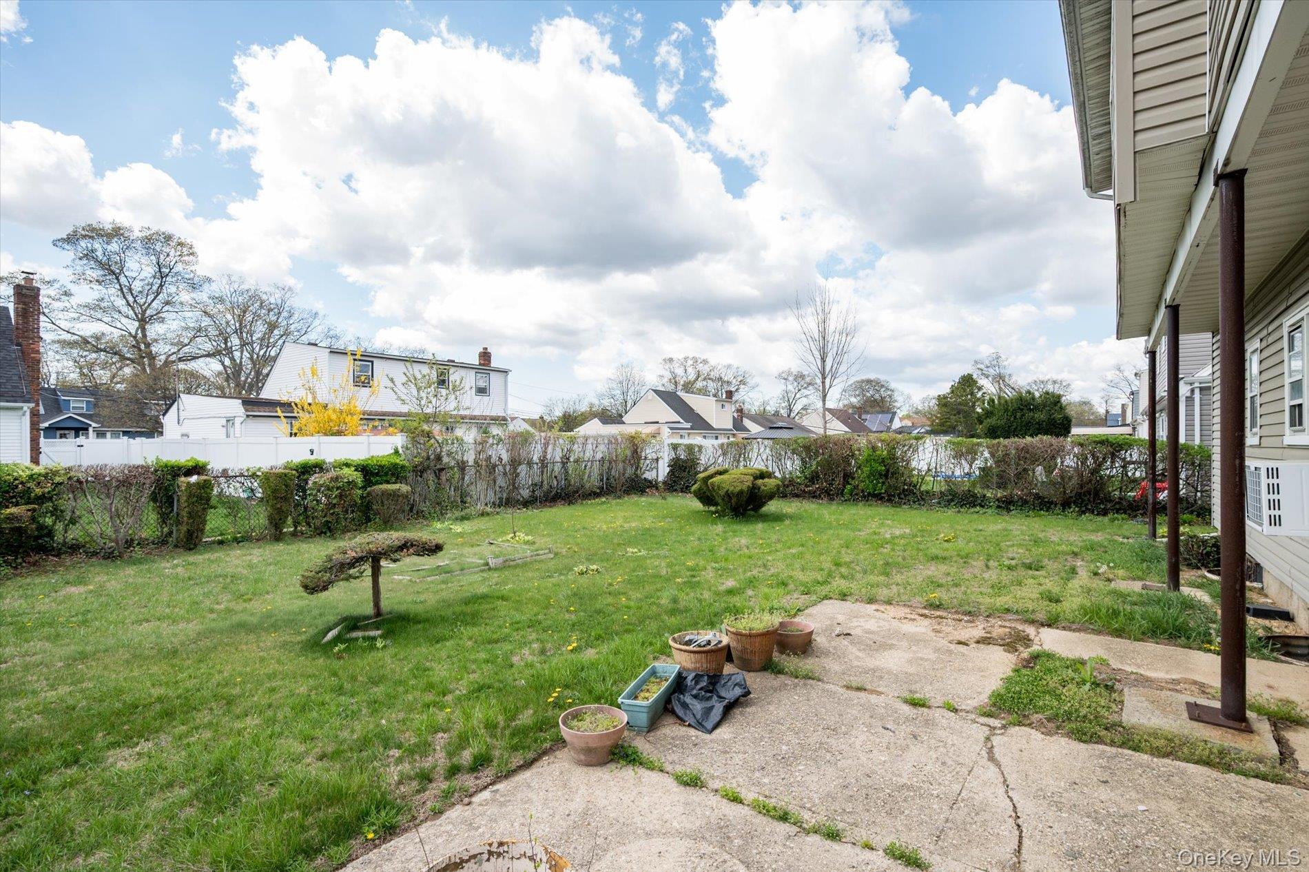 Single Family Beechwood  Nassau County, NY 11575, MLS-980636-24