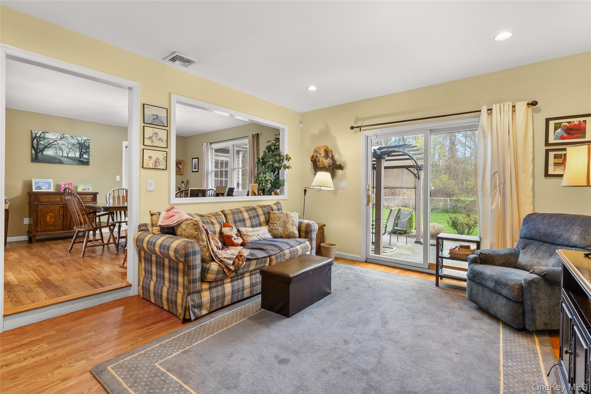 Single Family Thompson  Suffolk County, NY 11706, MLS-980667-11