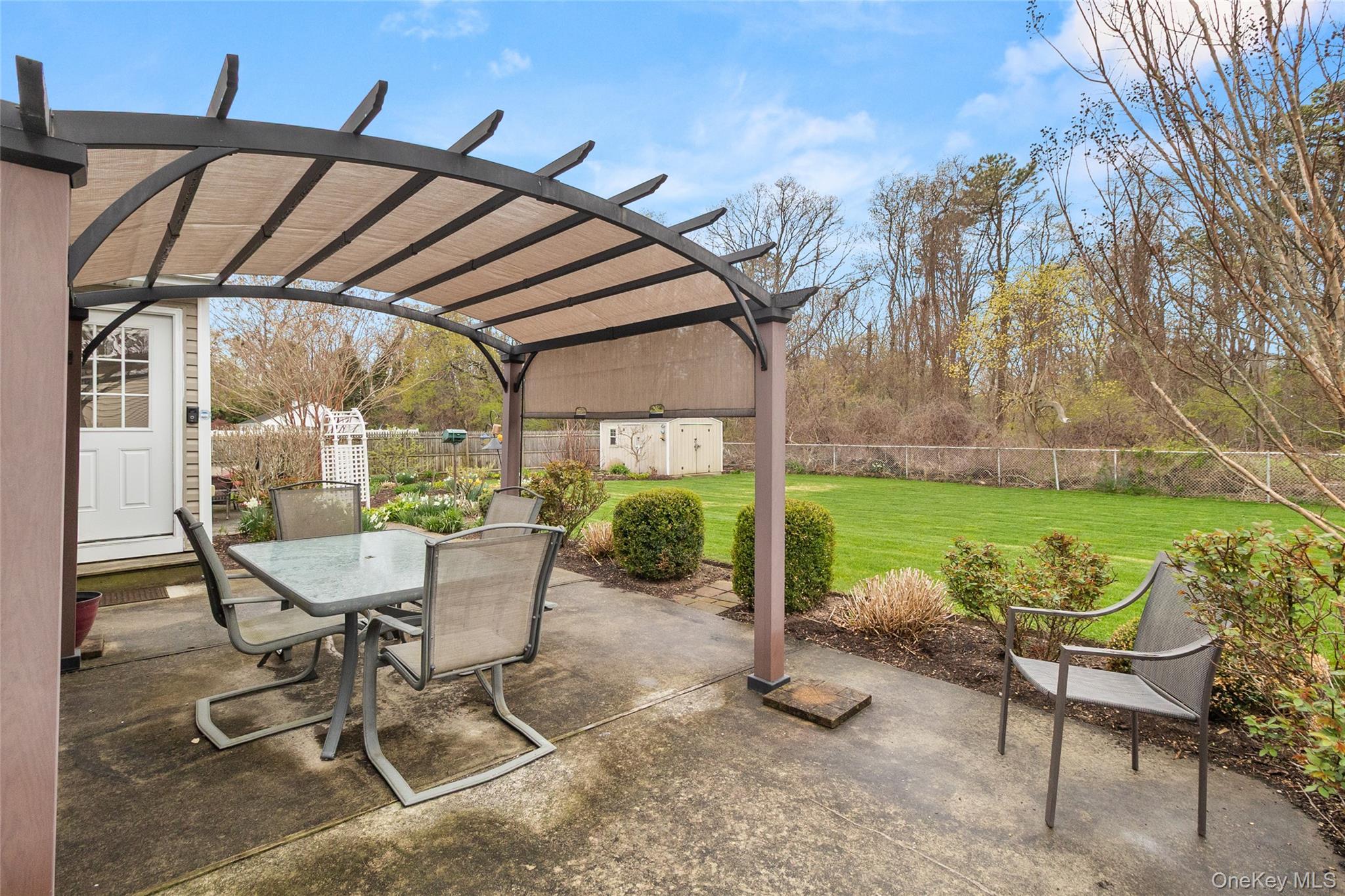 Single Family Thompson  Suffolk County, NY 11706, MLS-980667-22