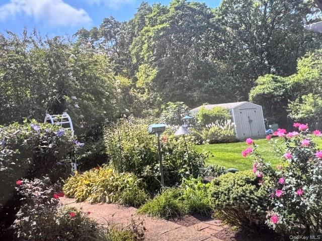 Single Family Thompson  Suffolk County, NY 11706, MLS-980667-26