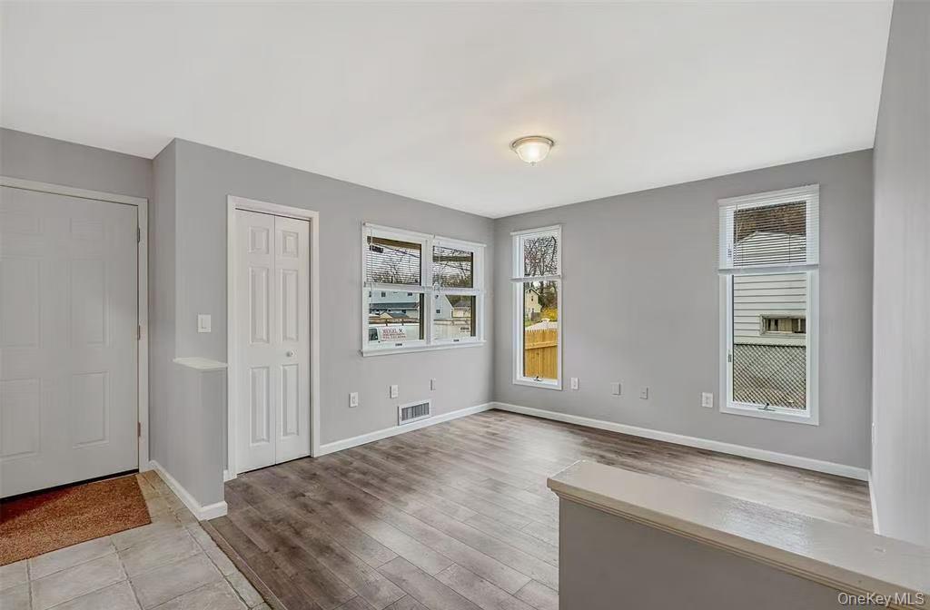 Single Family Lehigh  Suffolk County, NY 11720, MLS-980668-3