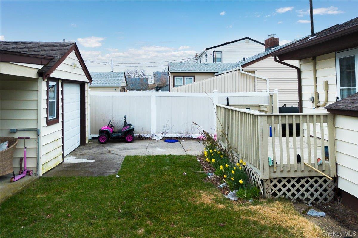 Single Family Grant  Nassau County, NY 11520, MLS-980681-18