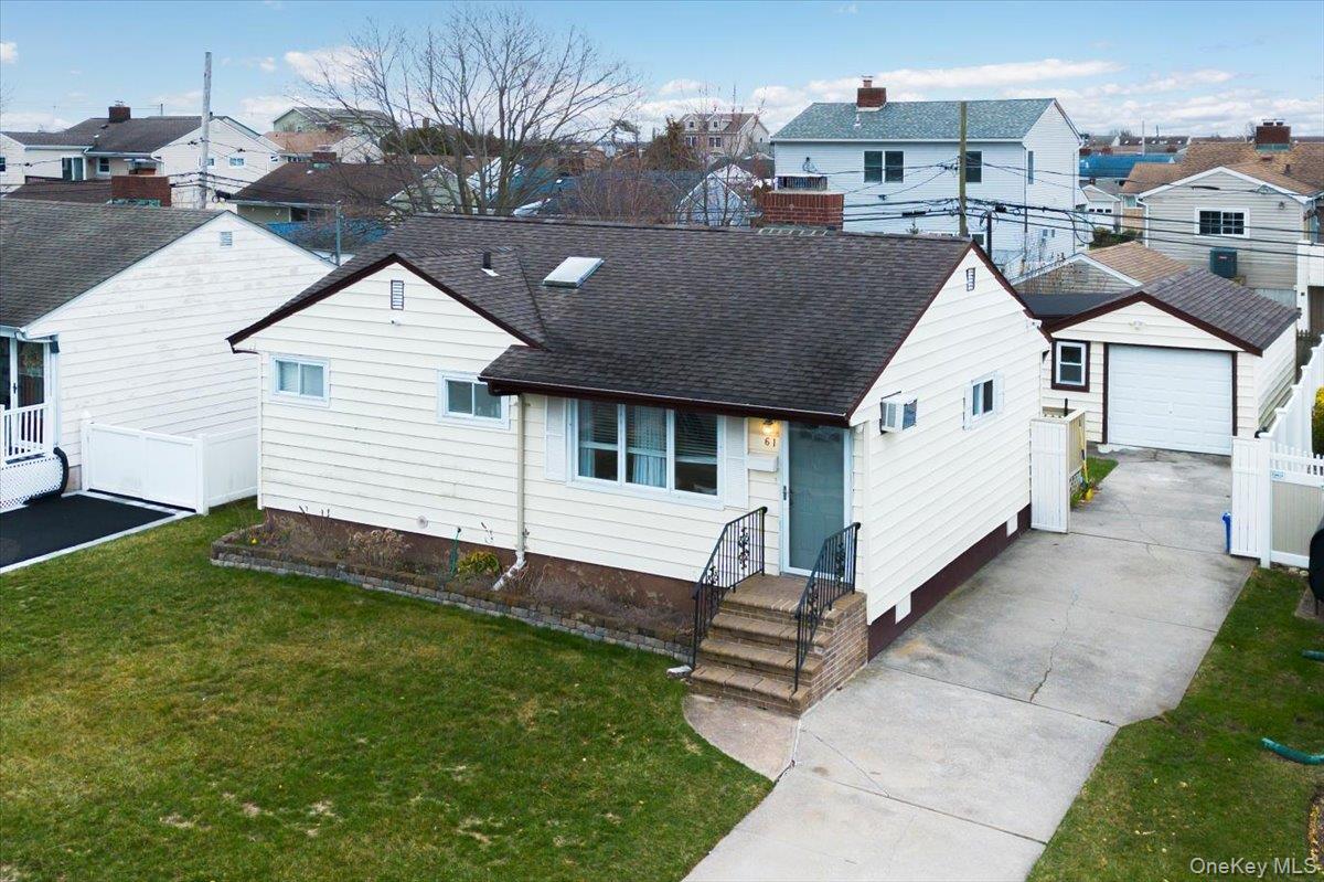 Single Family Grant  Nassau County, NY 11520, MLS-980681-4