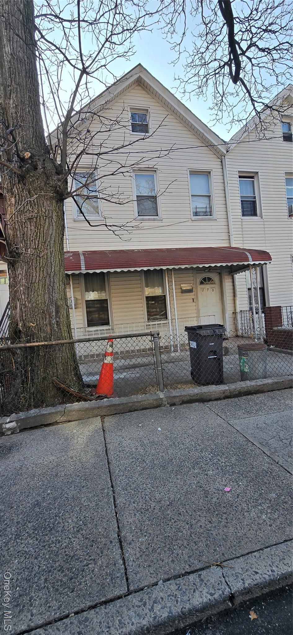 Single Family Milford  Brooklyn, NY 11208, MLS-980696-3