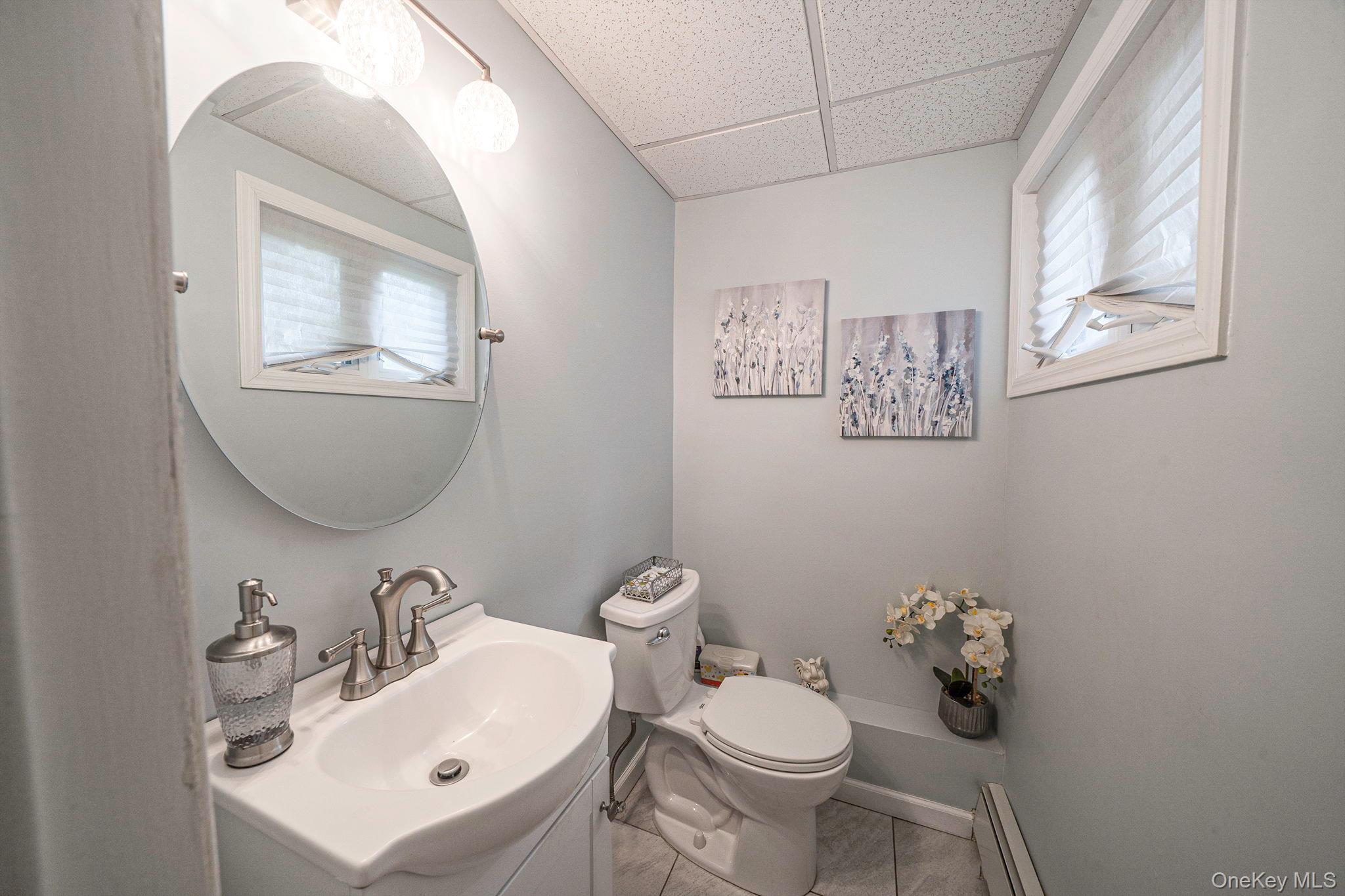 Single Family Oatley  Suffolk County, NY 11725, MLS-980700-25