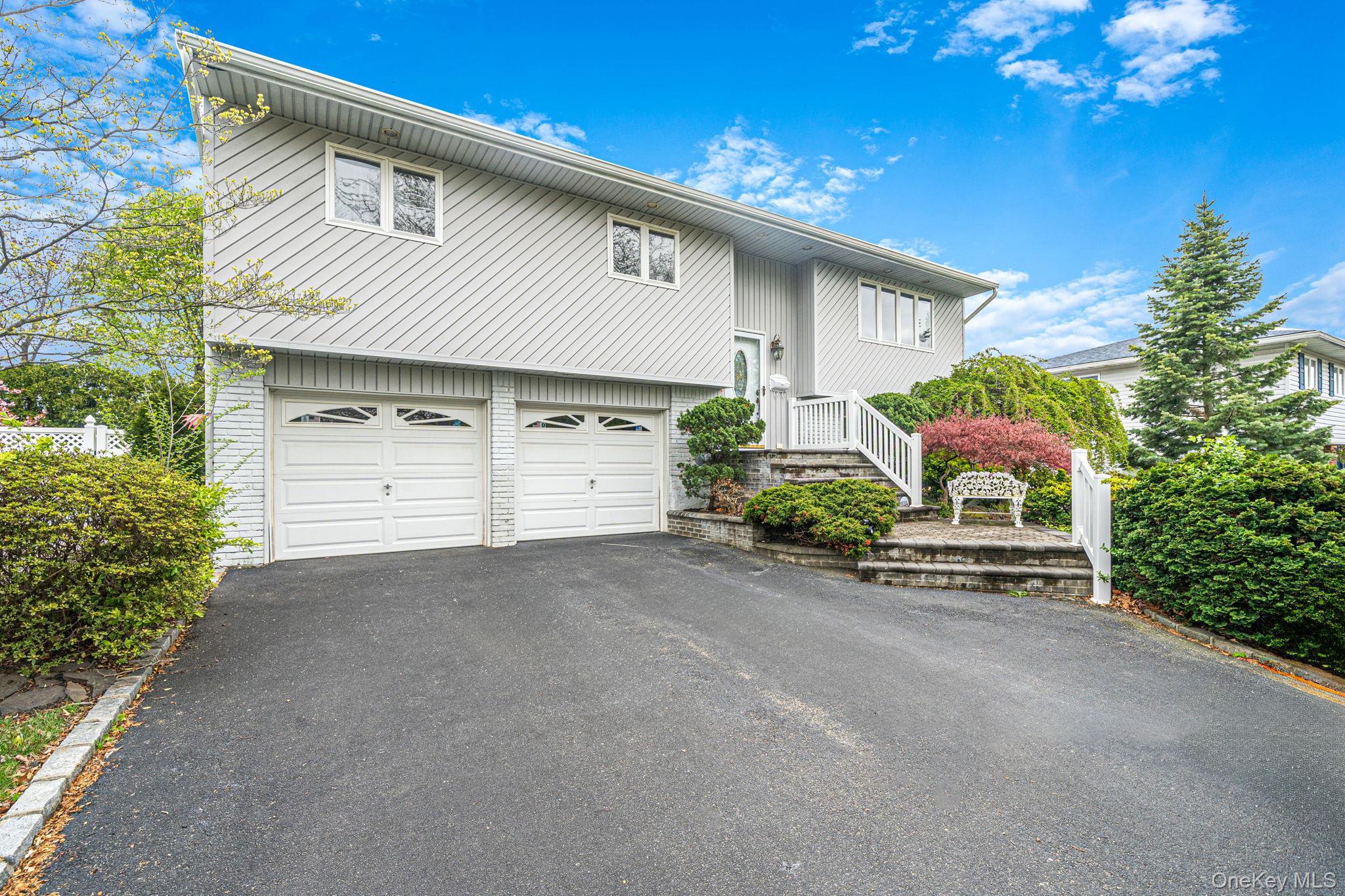 Single Family Oatley  Suffolk County, NY 11725, MLS-980700-3