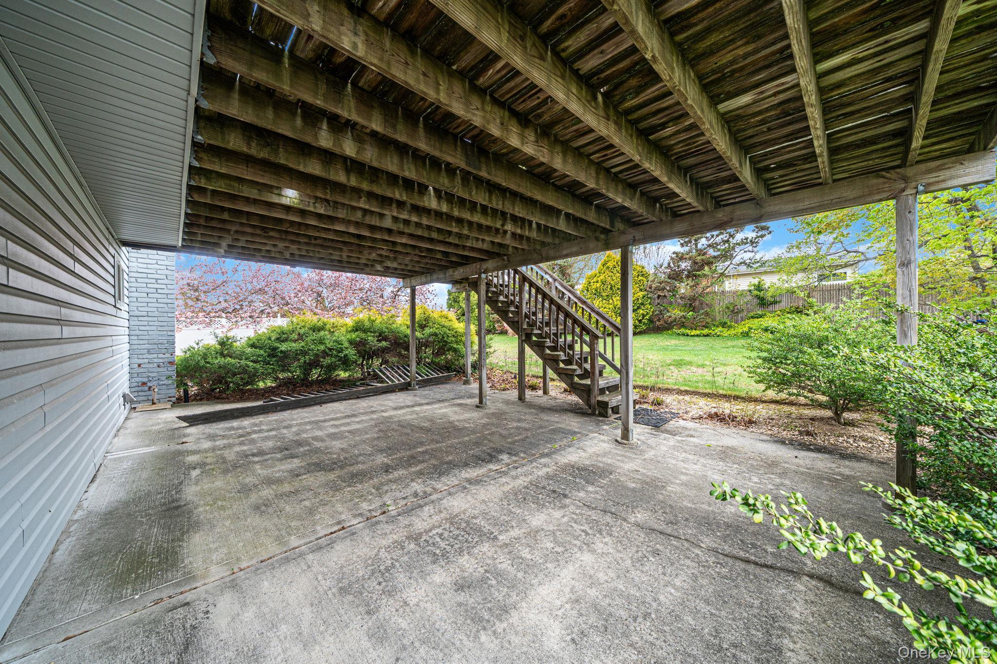 Single Family Oatley  Suffolk County, NY 11725, MLS-980700-8