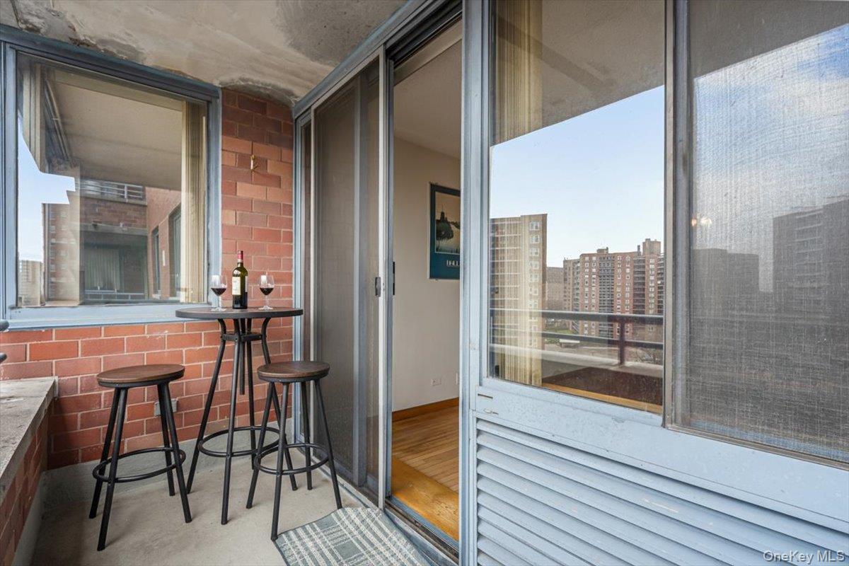 Condo 97th Queens, NY 11374, MLS-980706-11