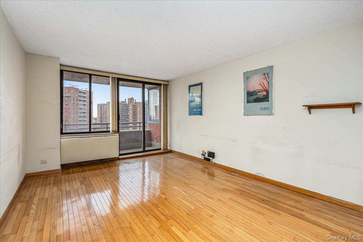 Condo 97th Queens, NY 11374, MLS-980706-2