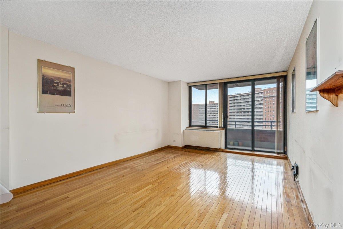 Condo 97th Queens, NY 11374, MLS-980706-4
