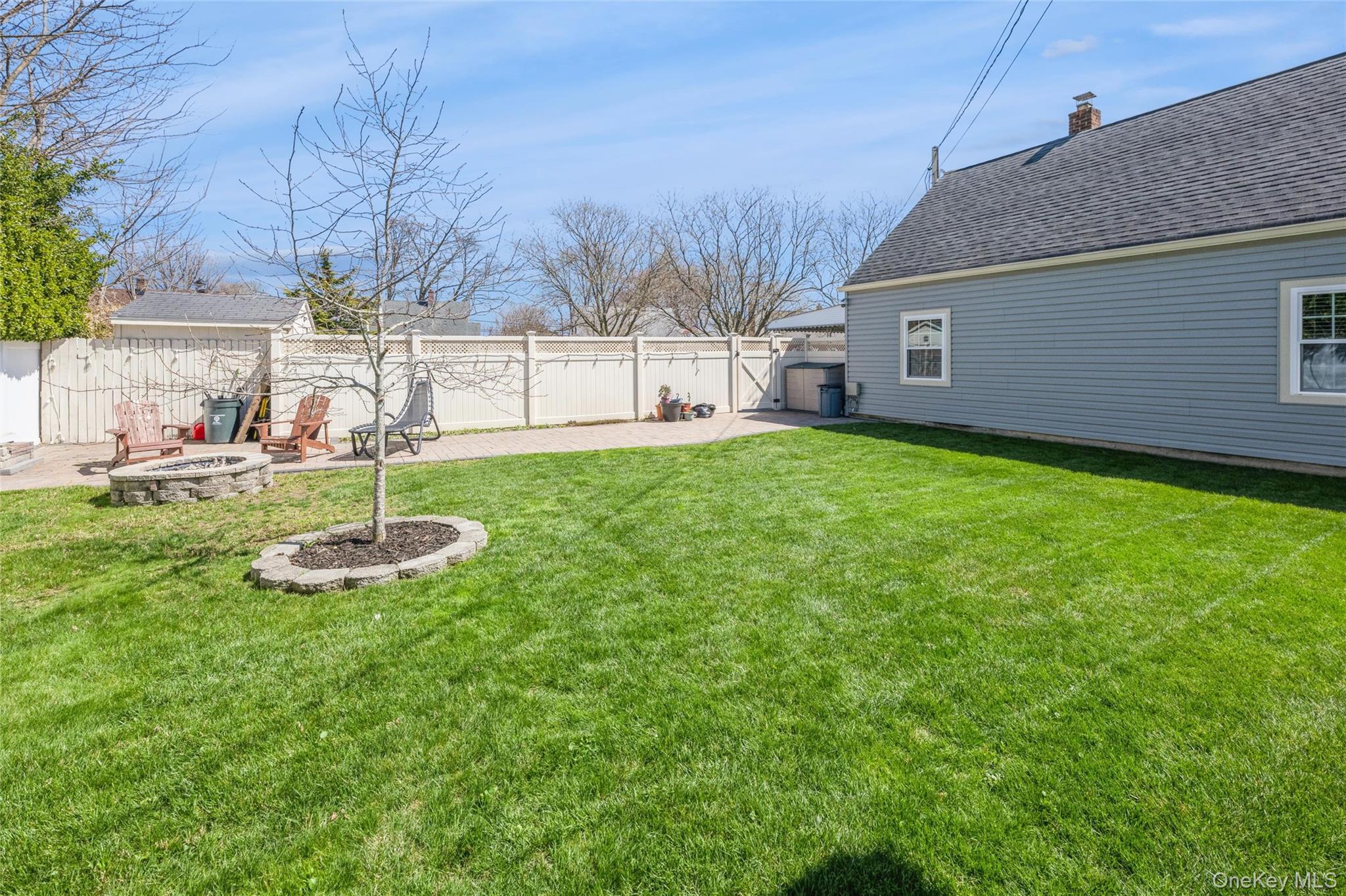 Single Family Spool  Nassau County, NY 11756, MLS-980722-14