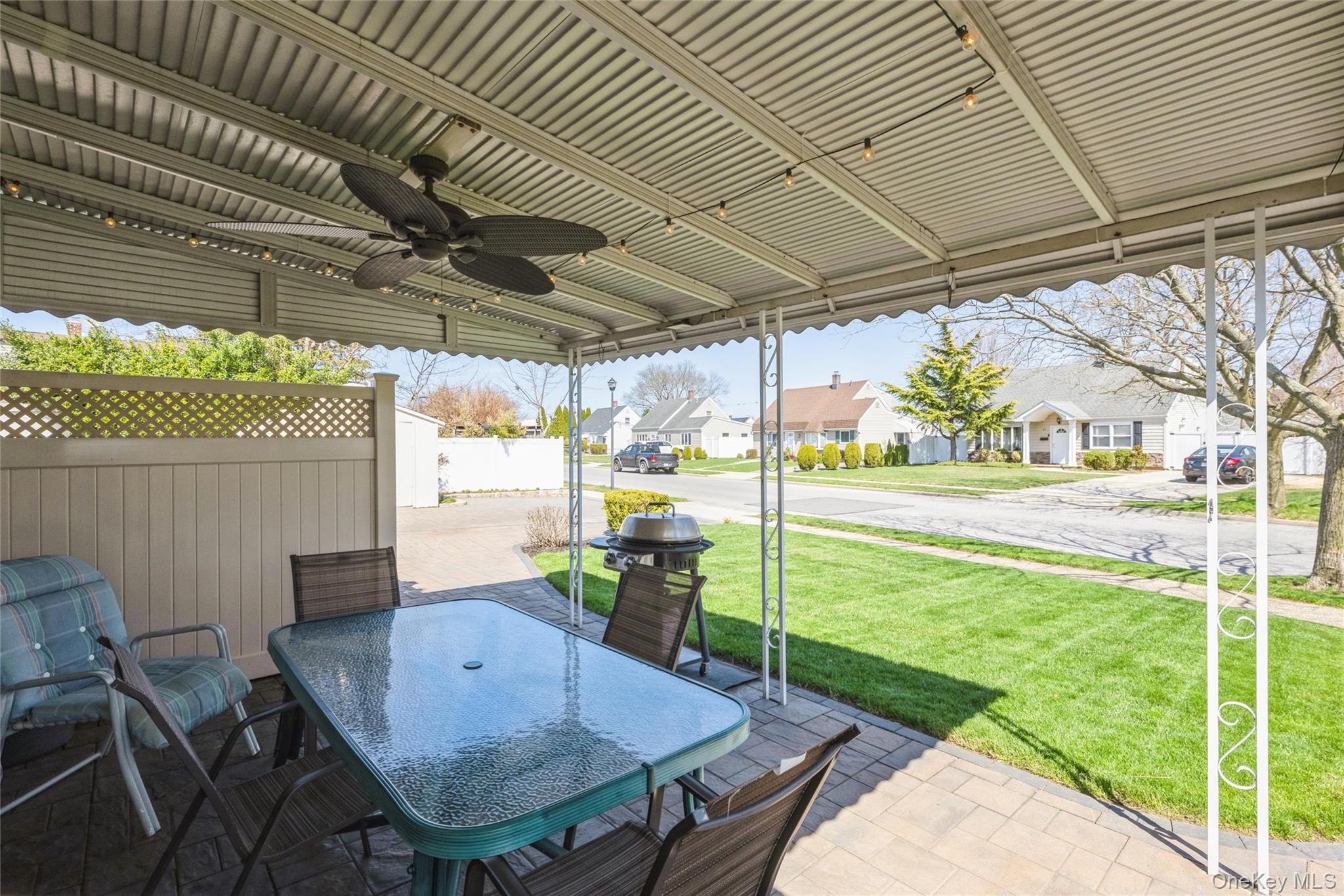 Single Family Spool  Nassau County, NY 11756, MLS-980722-16