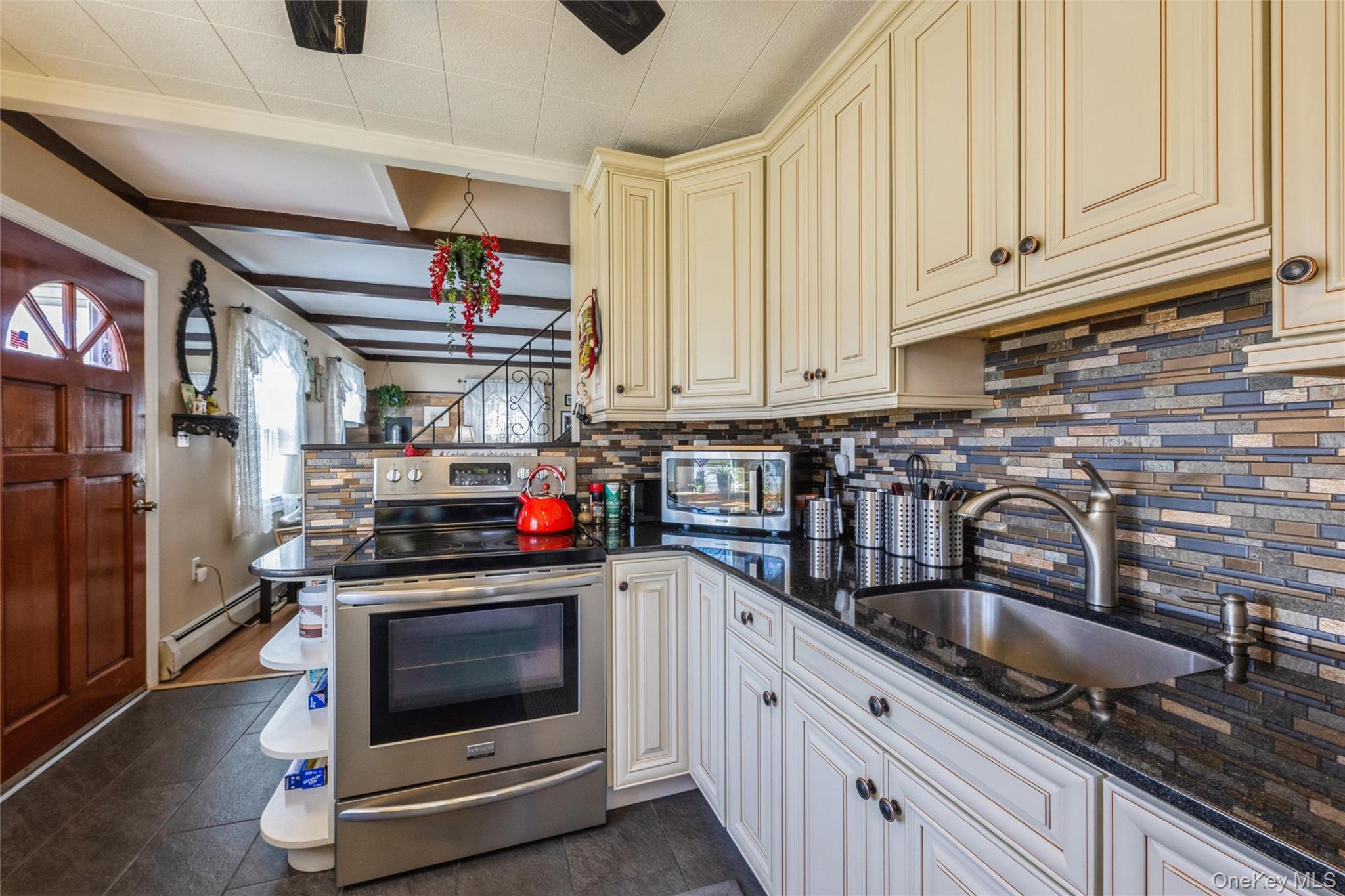 Single Family Spool  Nassau County, NY 11756, MLS-980722-7