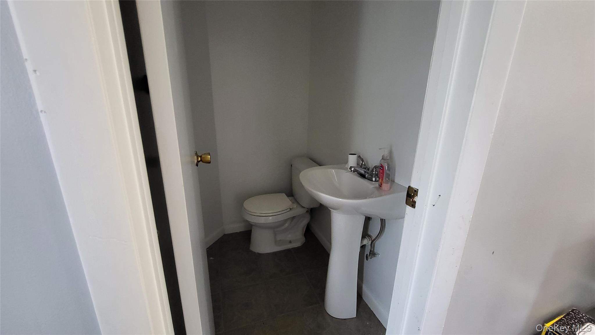 Single Family Kinderhook  Dutchess County, NY 12603, MLS-980752-33