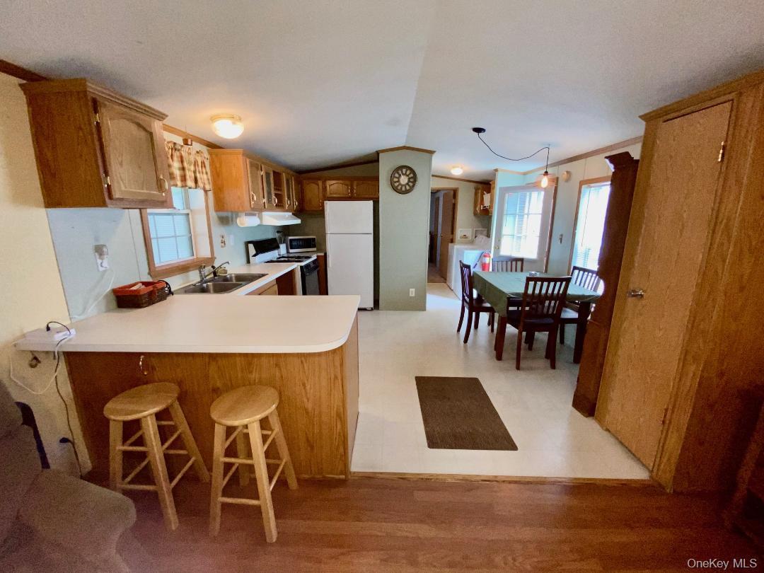 Single Family Mountainview Mhp Rockland County, NY 10980, MLS-980763-10