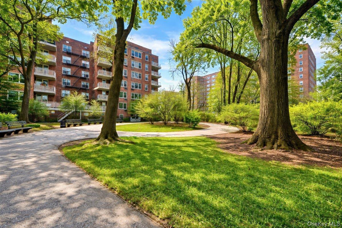 Condo Henry Hudson  Bronx, NY 10463, MLS-980767-13