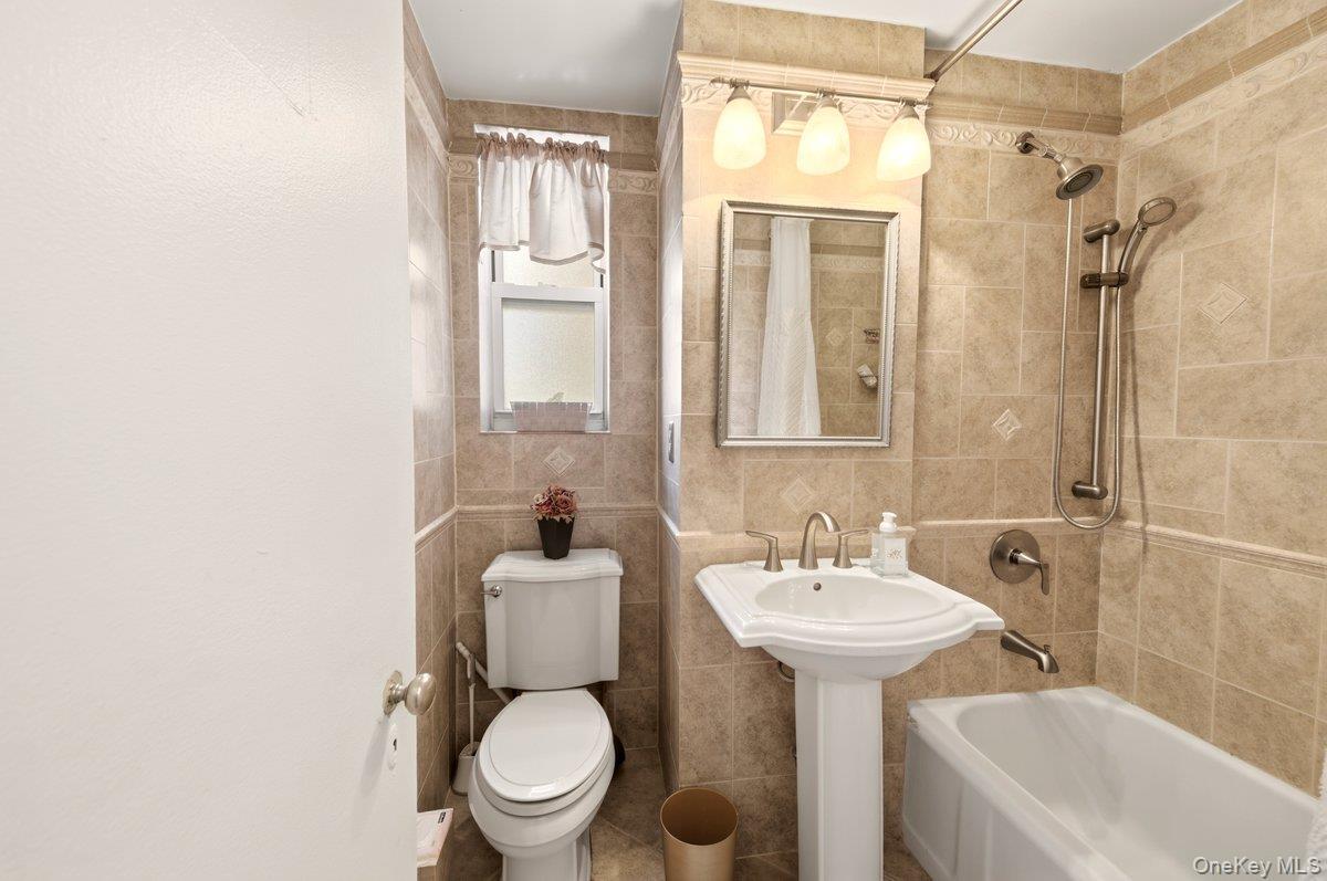 Condo Henry Hudson  Bronx, NY 10463, MLS-980767-8