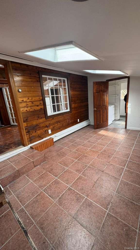 Single Family Jade  Suffolk County, NY 11769, MLS-980770-5