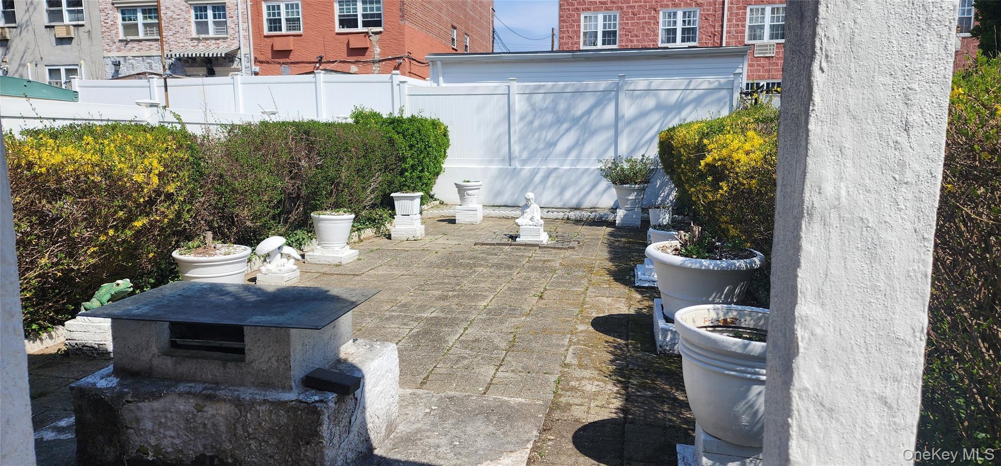 Single Family Howe  Bronx, NY 10473, MLS-980771-30