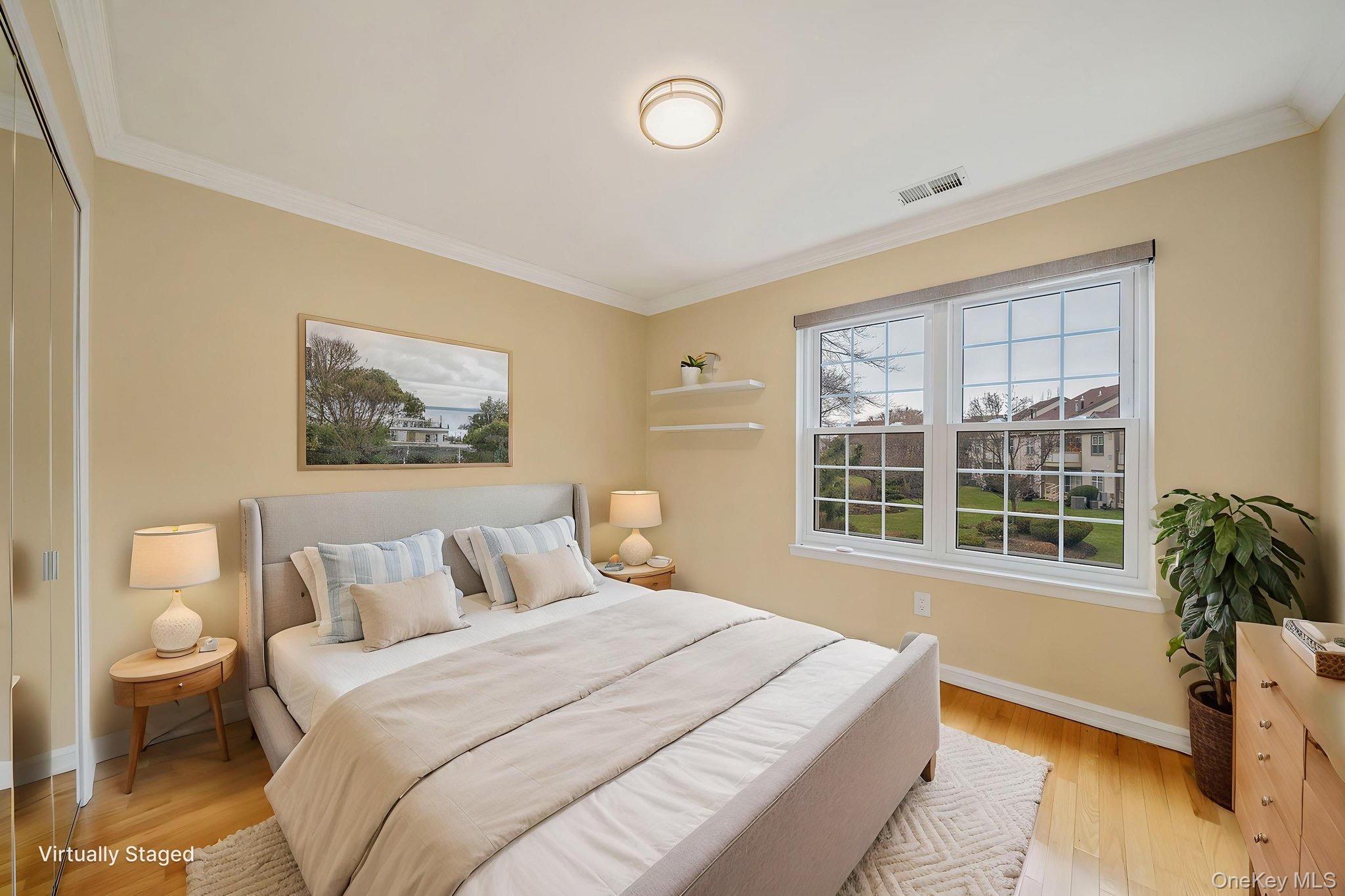 Condo Greenmeadow  Suffolk County, NY 11702, MLS-980786-15