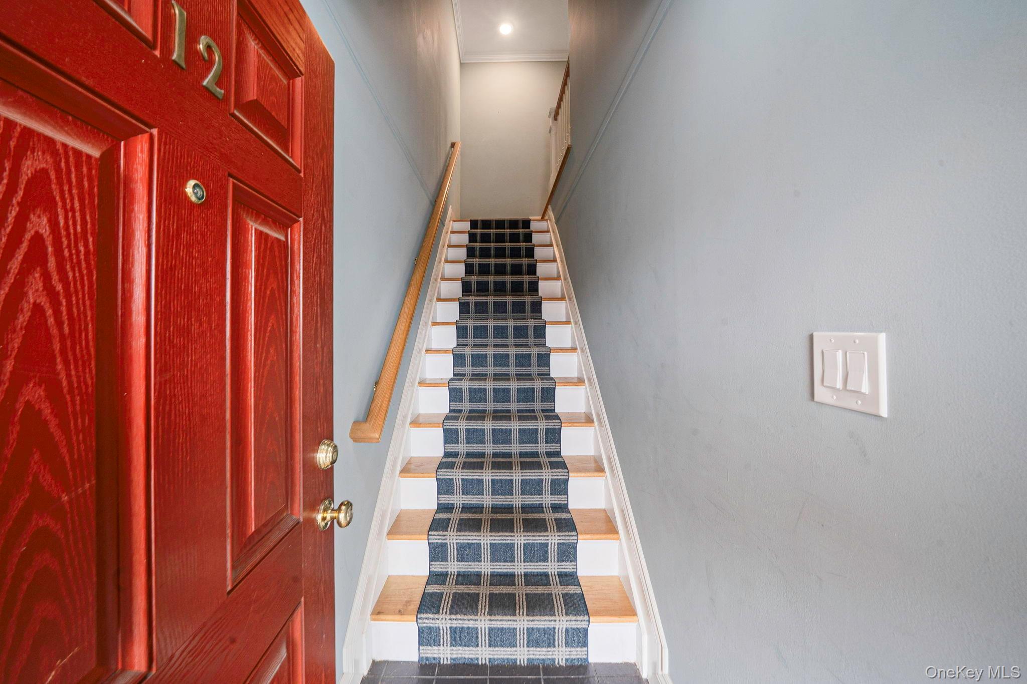 Condo Greenmeadow  Suffolk County, NY 11702, MLS-980786-2