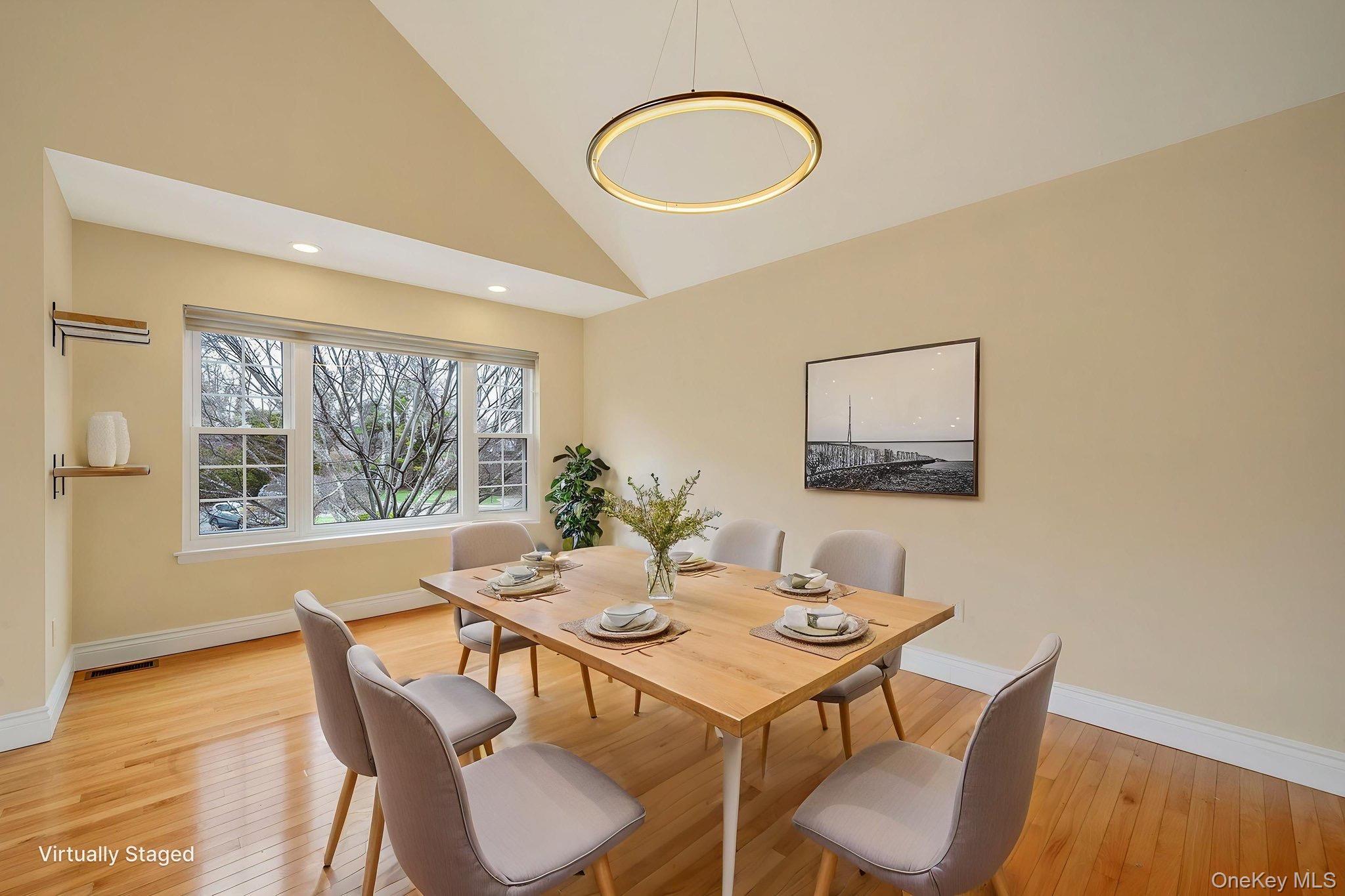 Condo Greenmeadow  Suffolk County, NY 11702, MLS-980786-4