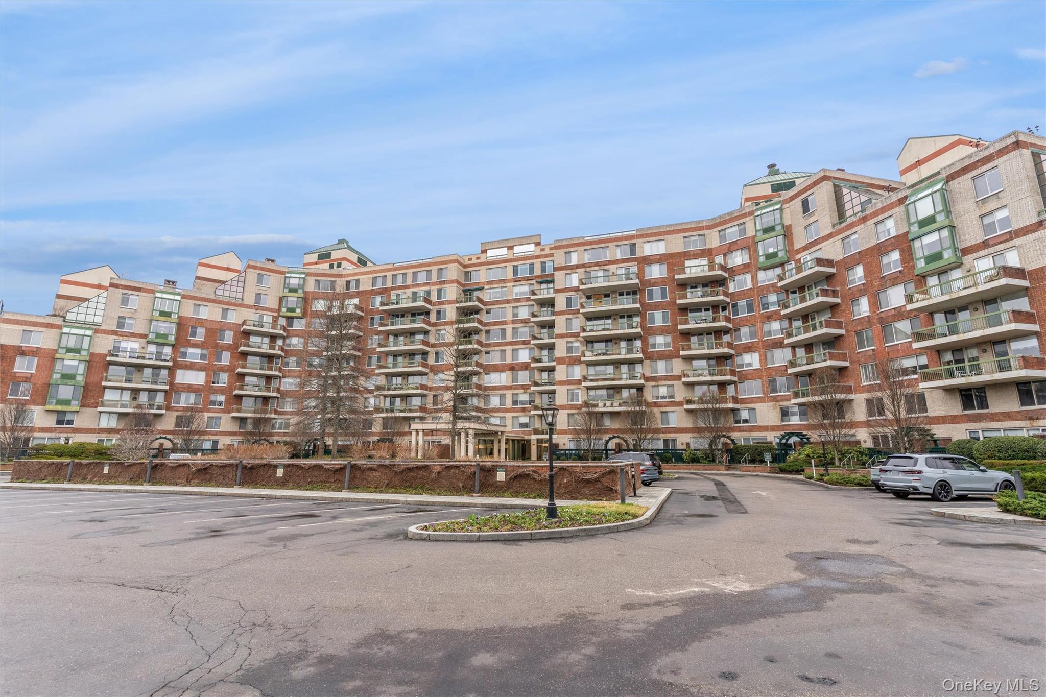 Condo Cherry Valley  Nassau County, NY 11530, MLS-980797-18