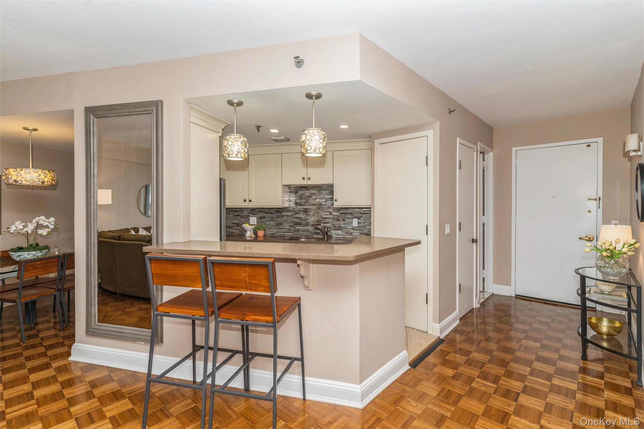 Condo Cherry Valley  Nassau County, NY 11530, MLS-980797-7