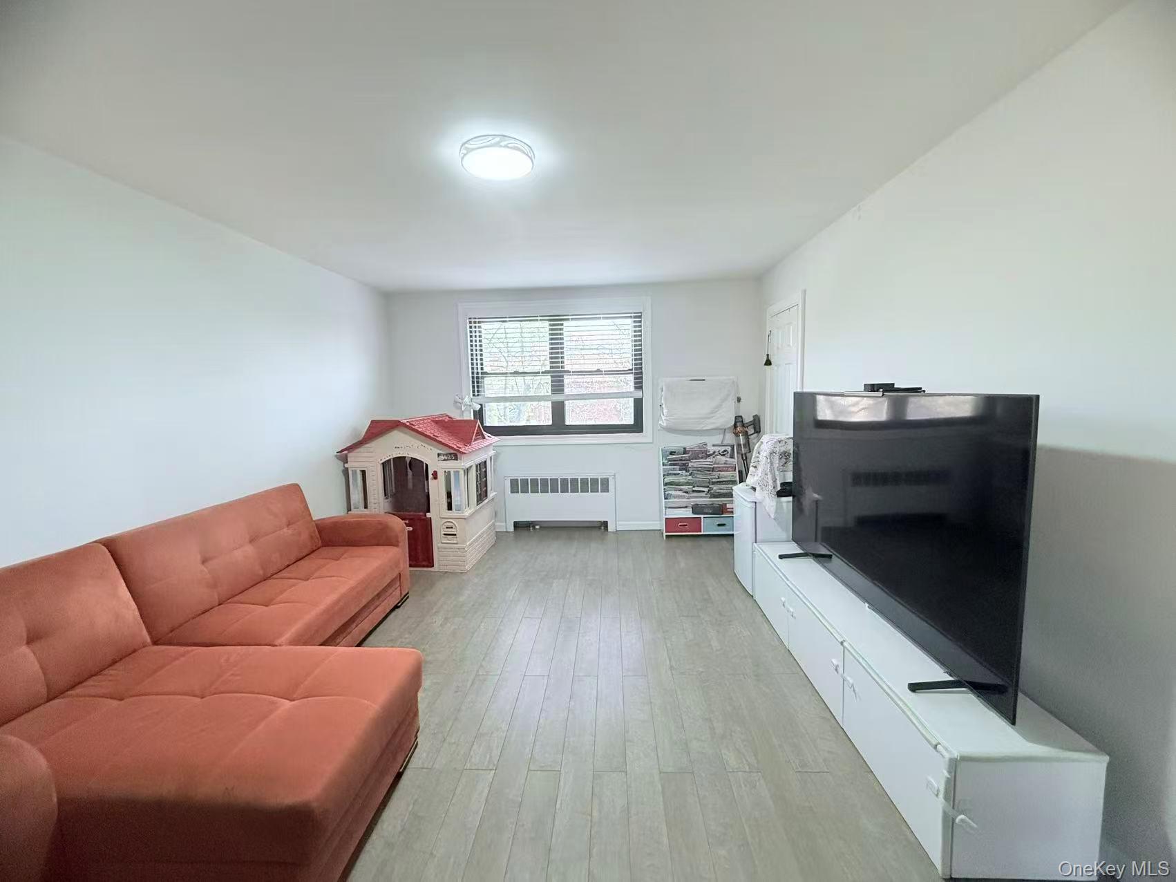 Coop 57 Dr  Queens, NY 11362, MLS-980798-10