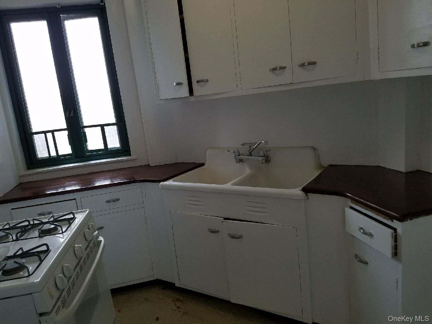 Condo Unionport  Bronx, NY 10462, MLS-980800-2