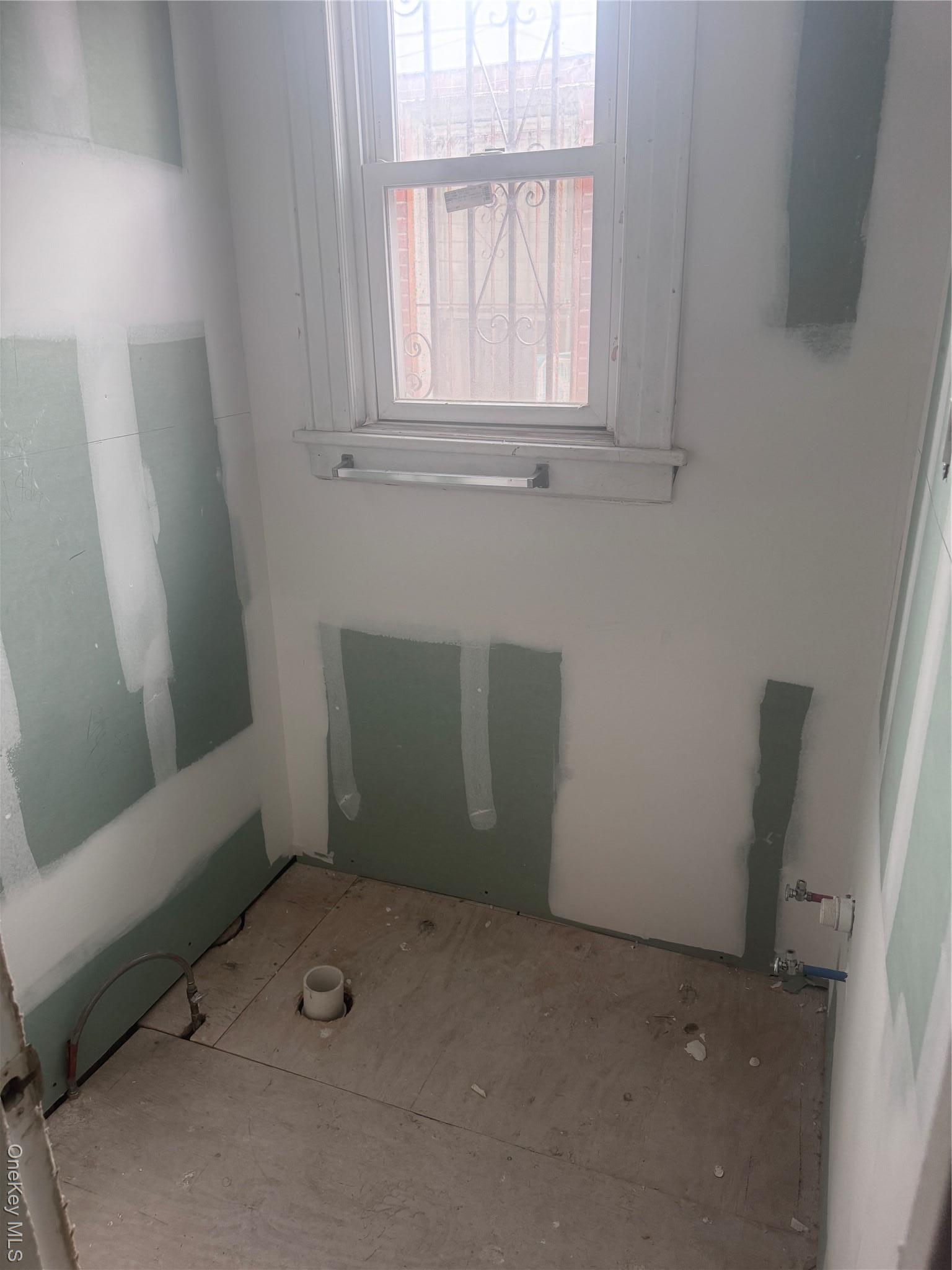 Single Family 130th  Queens, NY 11420, MLS-980806-12