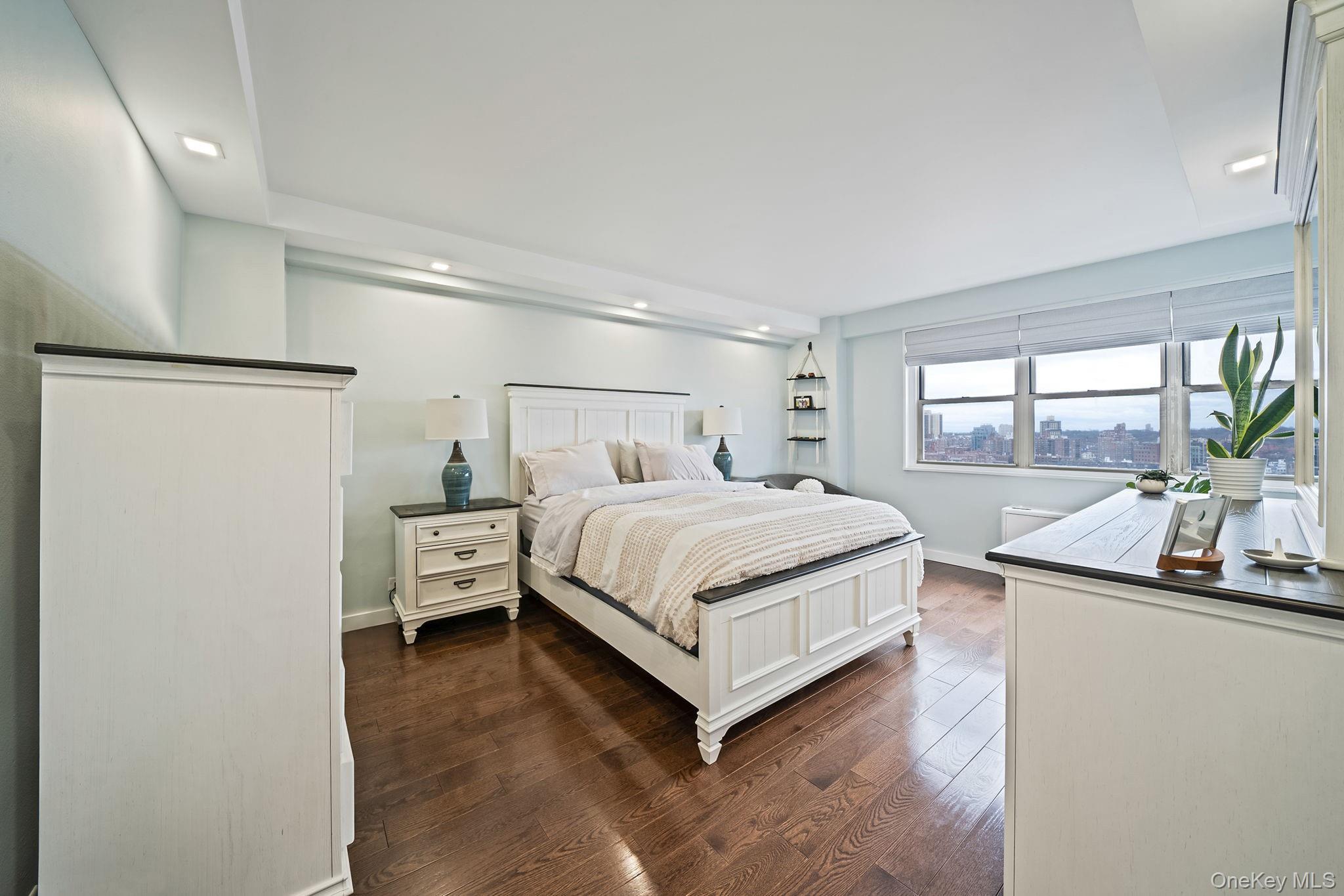 Coop 66th  Queens, NY 11375, MLS-980809-12