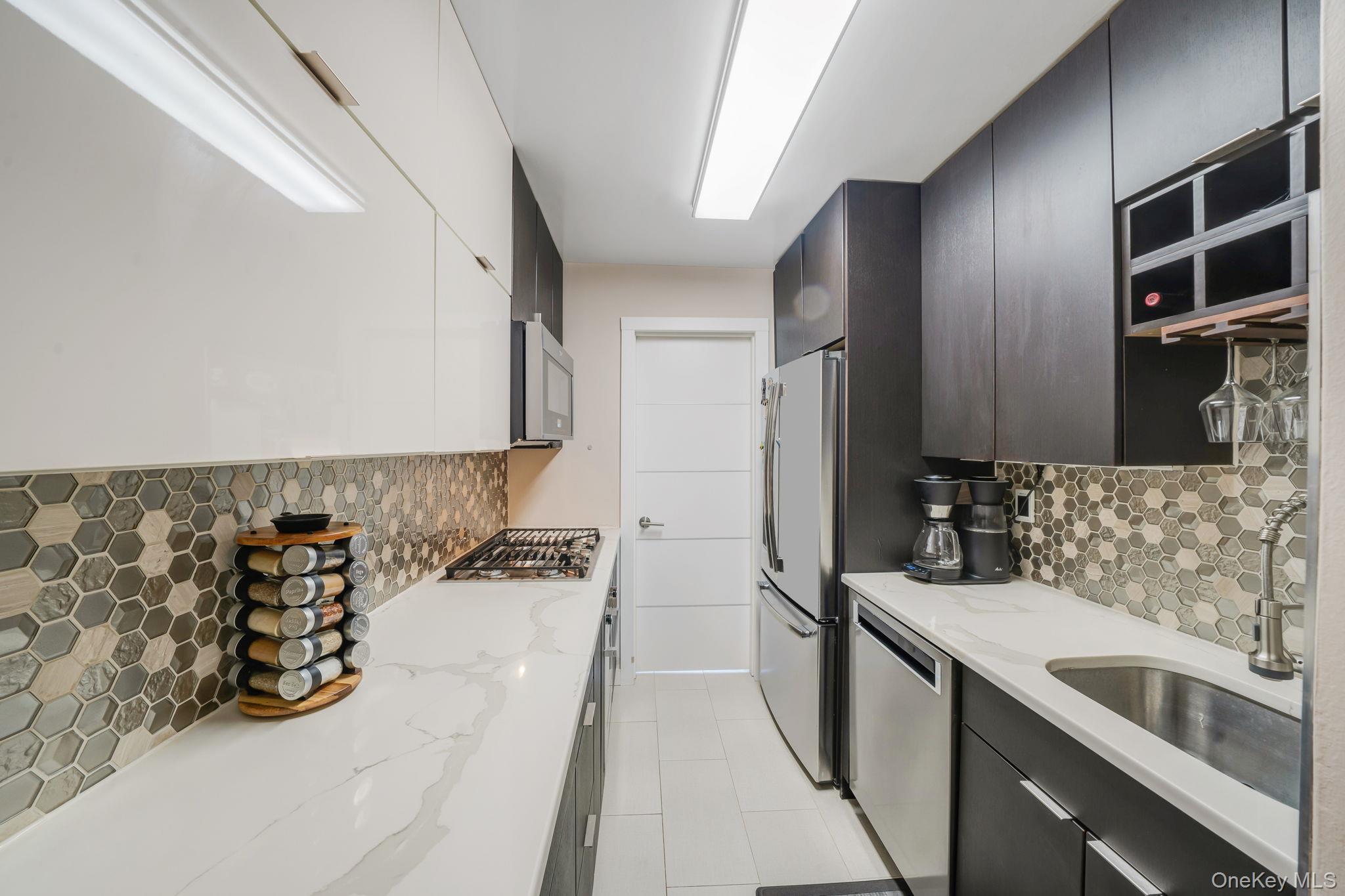 Coop 66th  Queens, NY 11375, MLS-980809-6