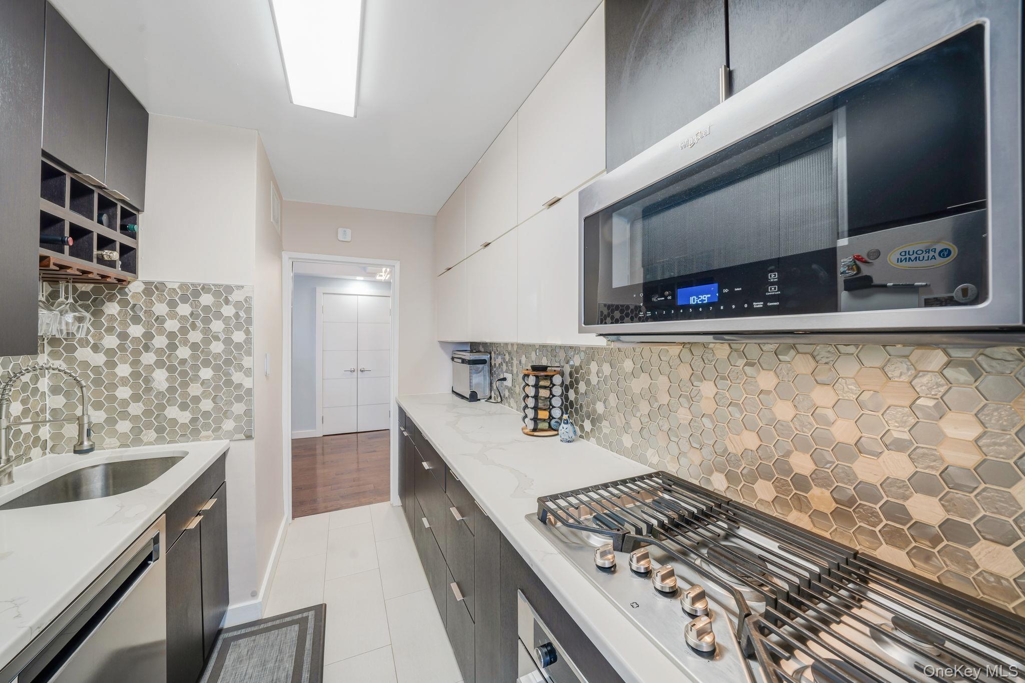 Coop 66th  Queens, NY 11375, MLS-980809-7