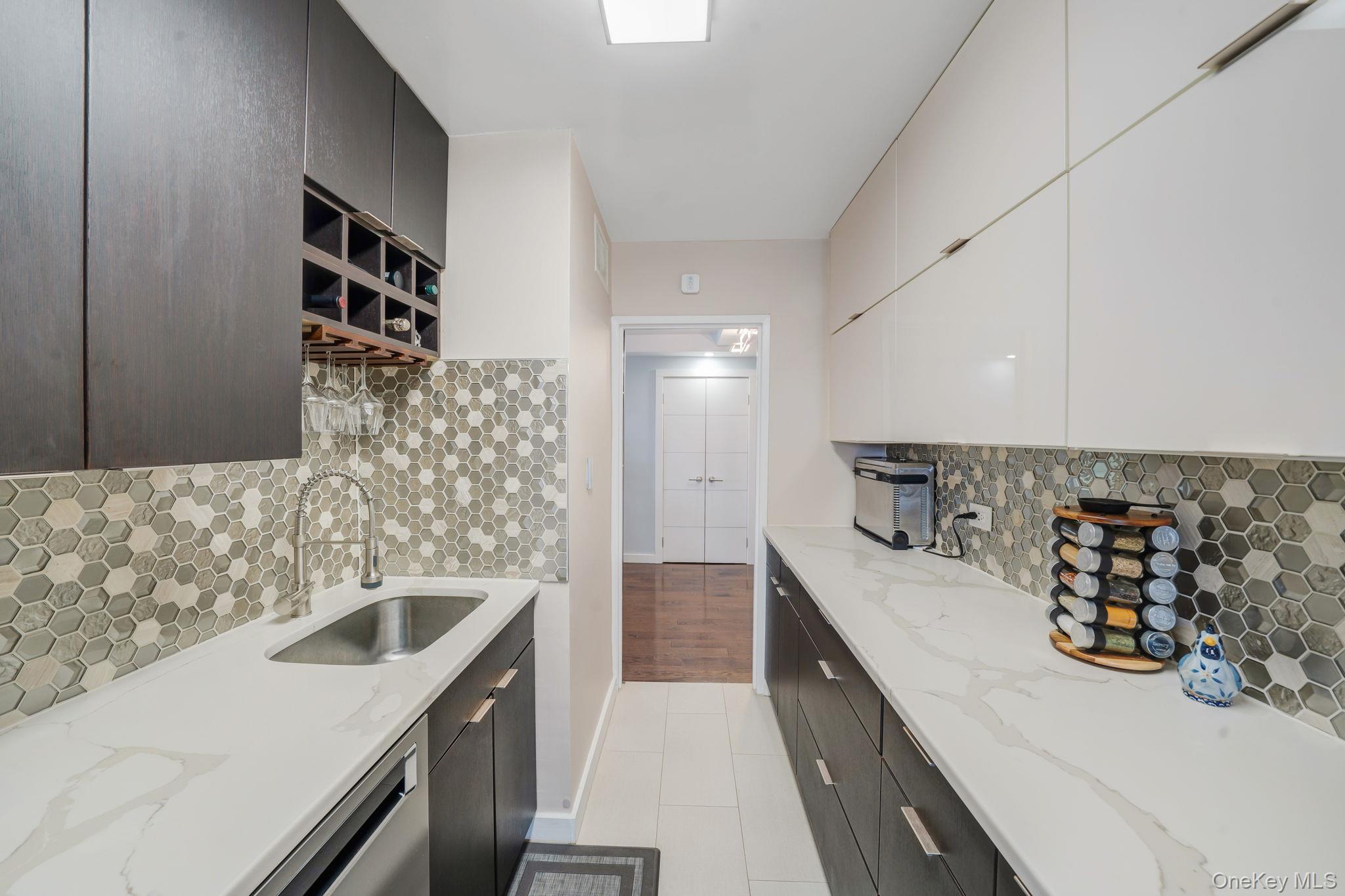 Coop 66th  Queens, NY 11375, MLS-980809-8