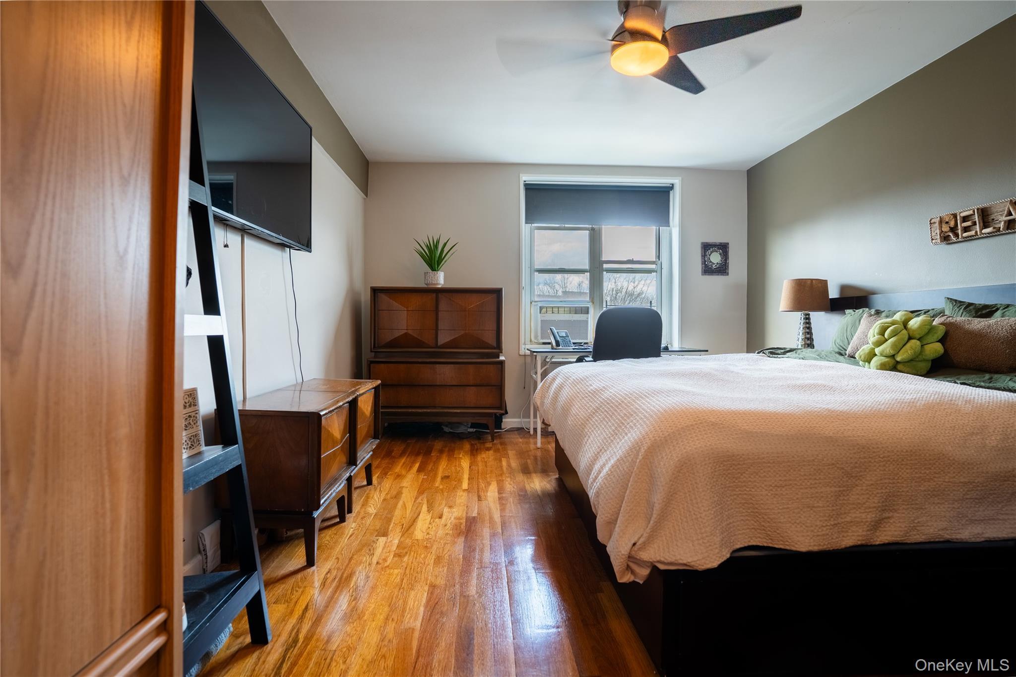 Coop 18th  Queens, NY 11360, MLS-980836-17