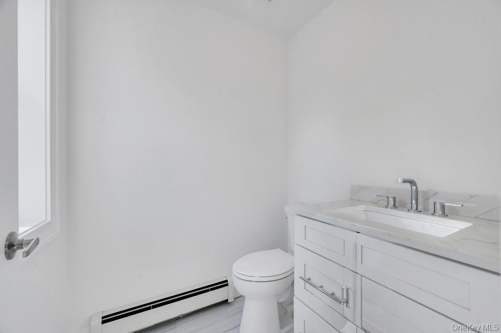 Single Family Starlight  Suffolk County, NY 11967, MLS-980842-17